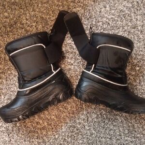 Black Ankle-Height Rain & Snow Boots with Zipper Closure